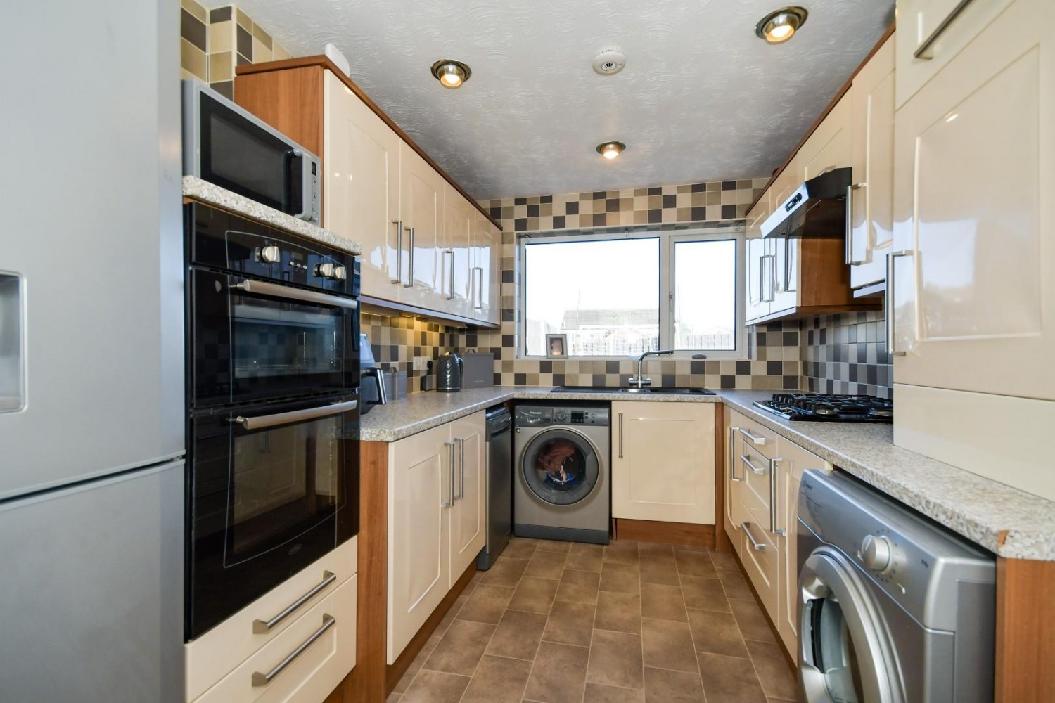 3 bedroom House for sale in Lime Grove, Chapeltown, Sheffield