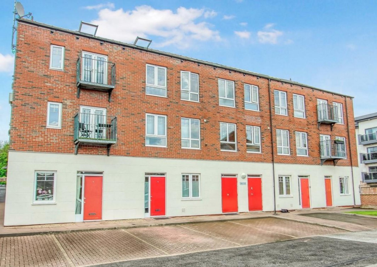 The Studios, School Board Lane, Brampton, Chesterfield, S40 1BQ