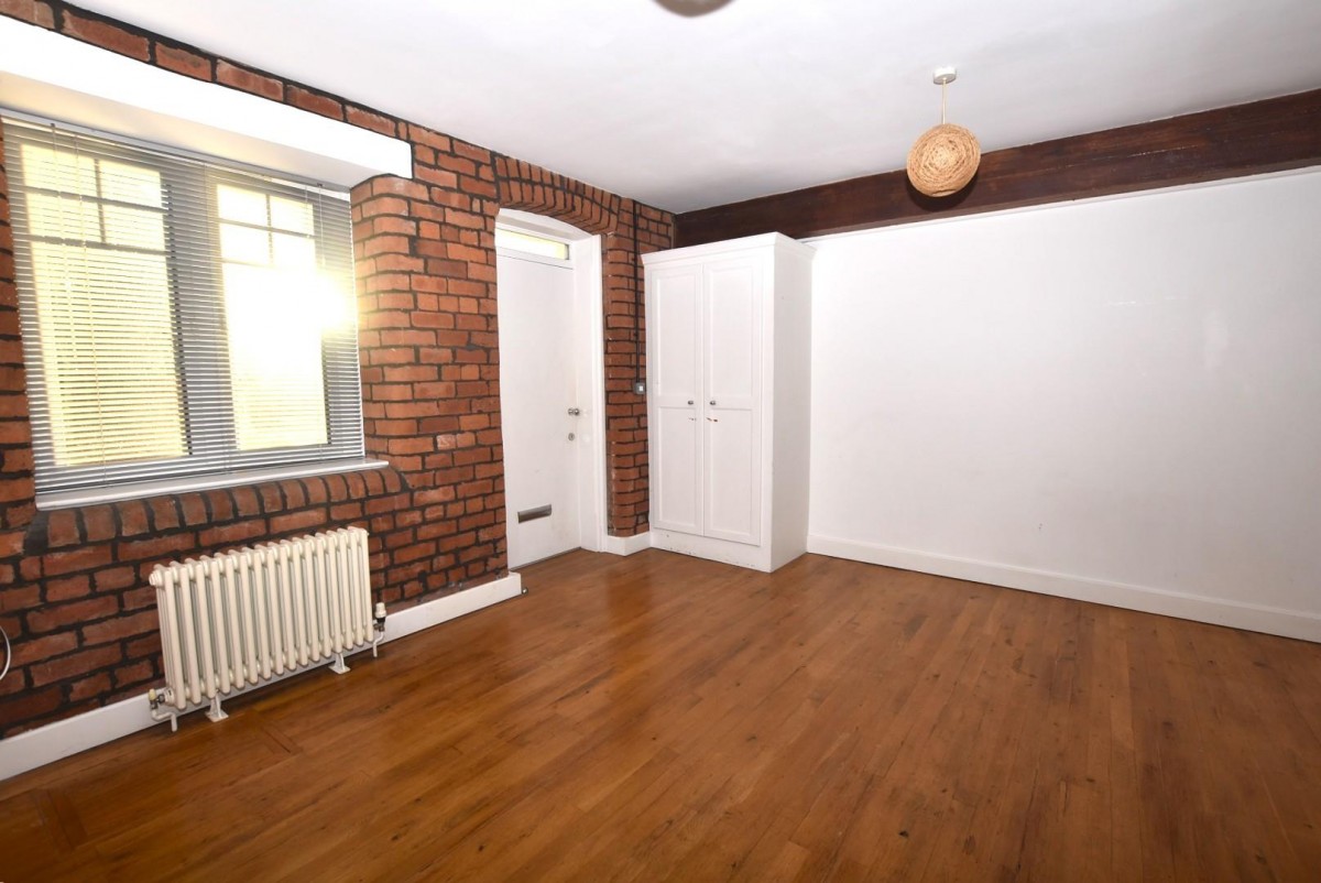 The Studios, School Board Lane, Brampton, Chesterfield, S40 1BQ