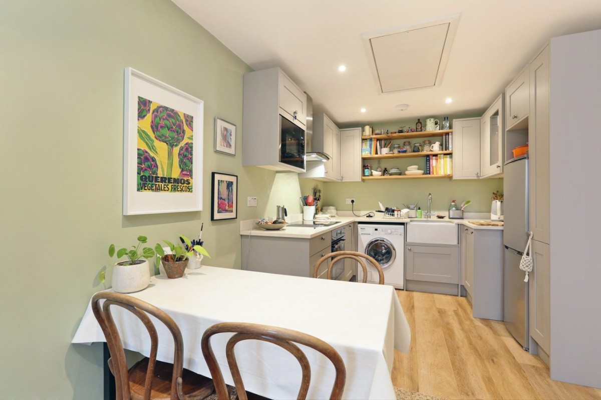 Gables Close, London, SE5