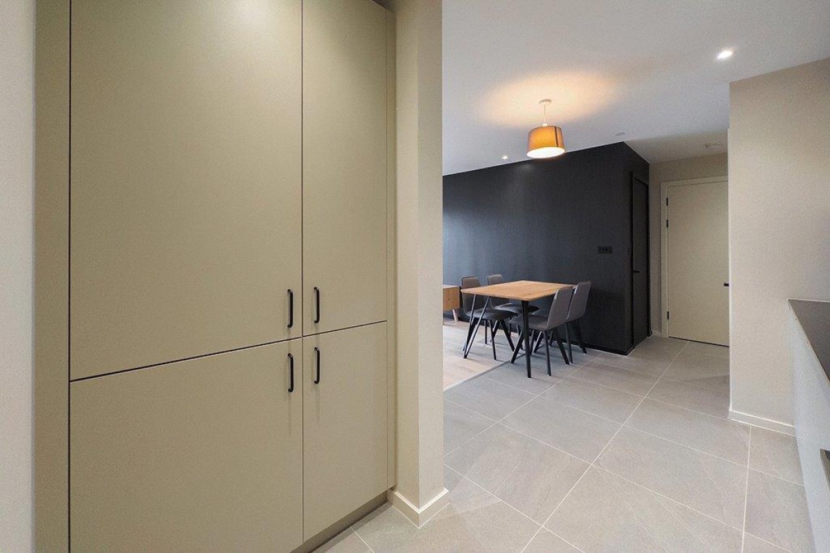 Spinners Way, Manchester