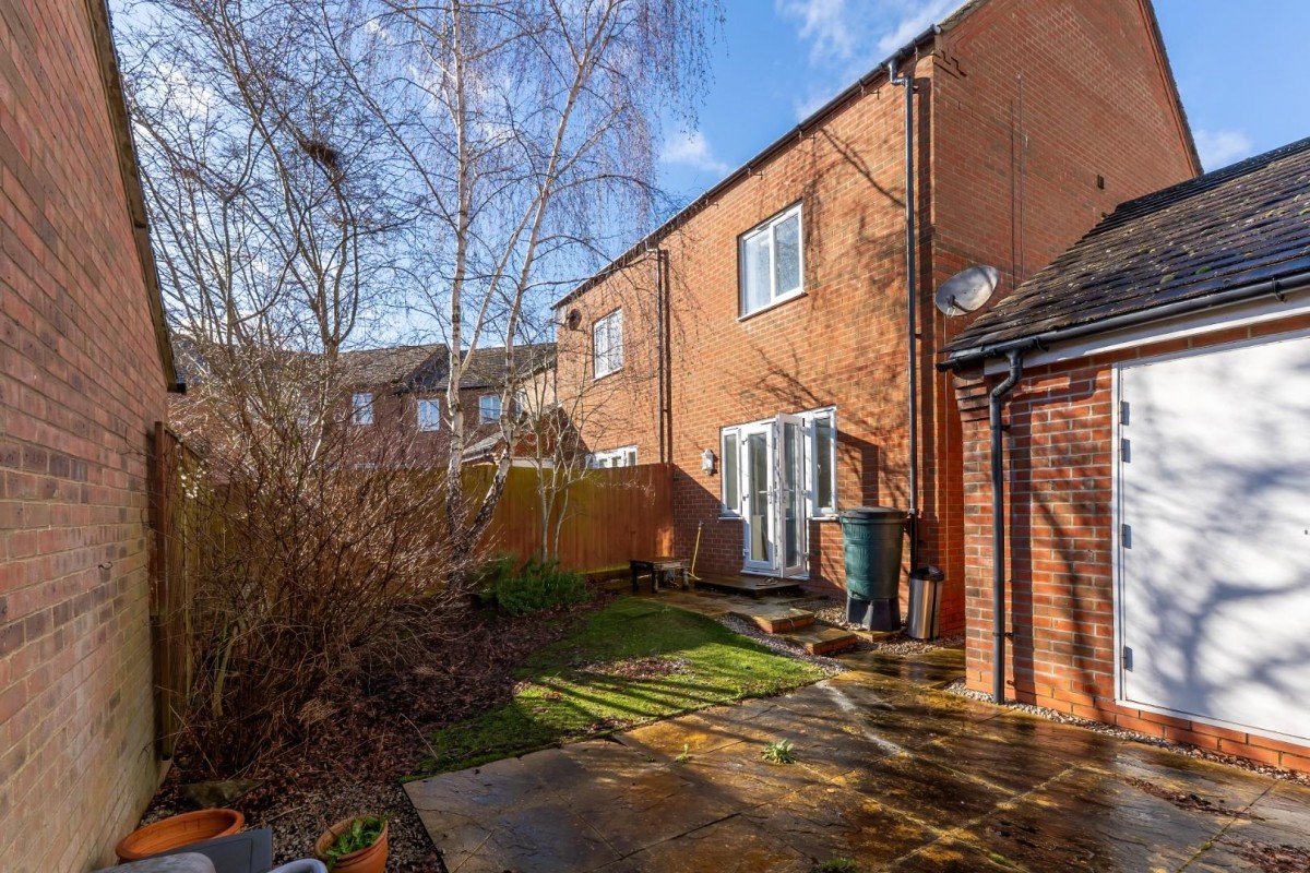 Bunting Drive, Leighton Buzzard