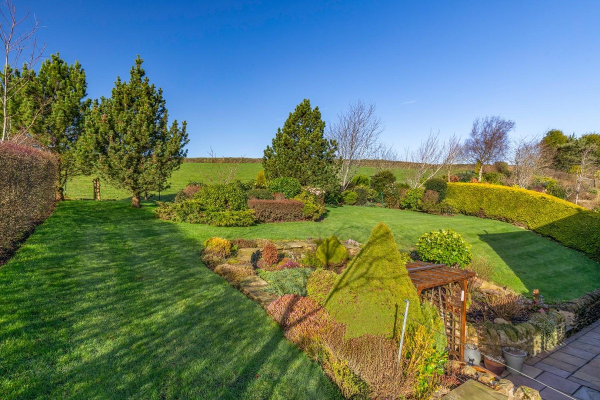 Brown Springs Lane, Oakworth, Keighley