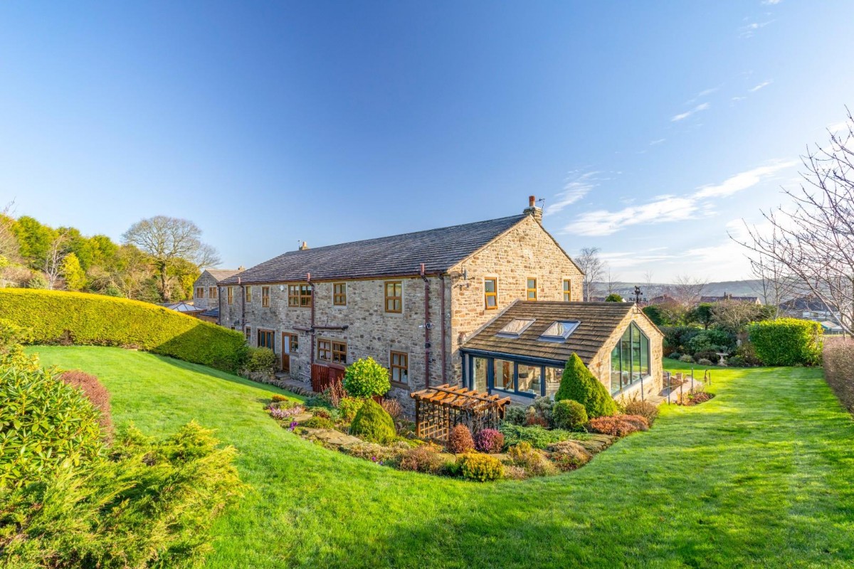 Brown Springs Lane, Oakworth, Keighley