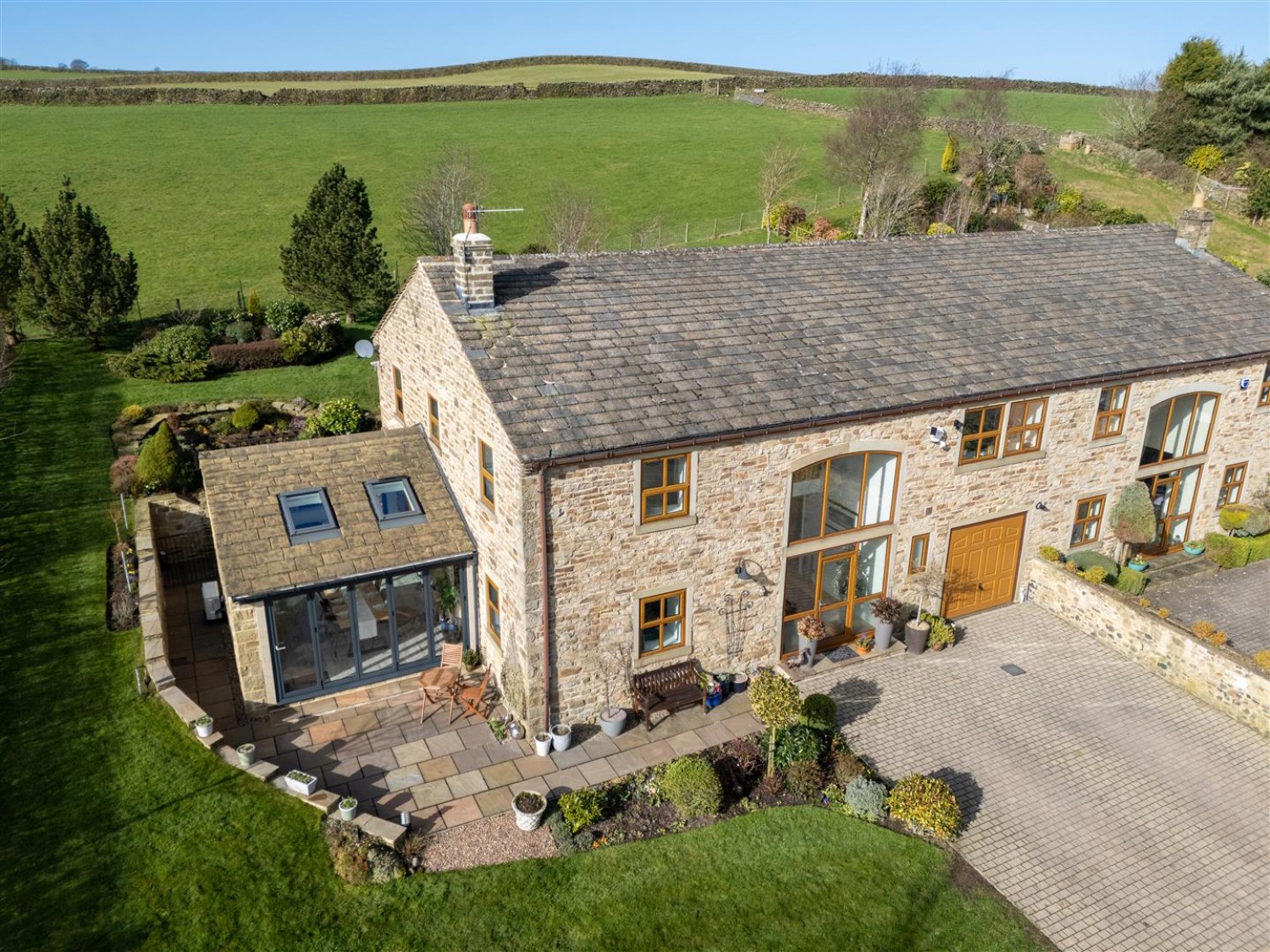 Brown Springs Lane, Oakworth, Keighley