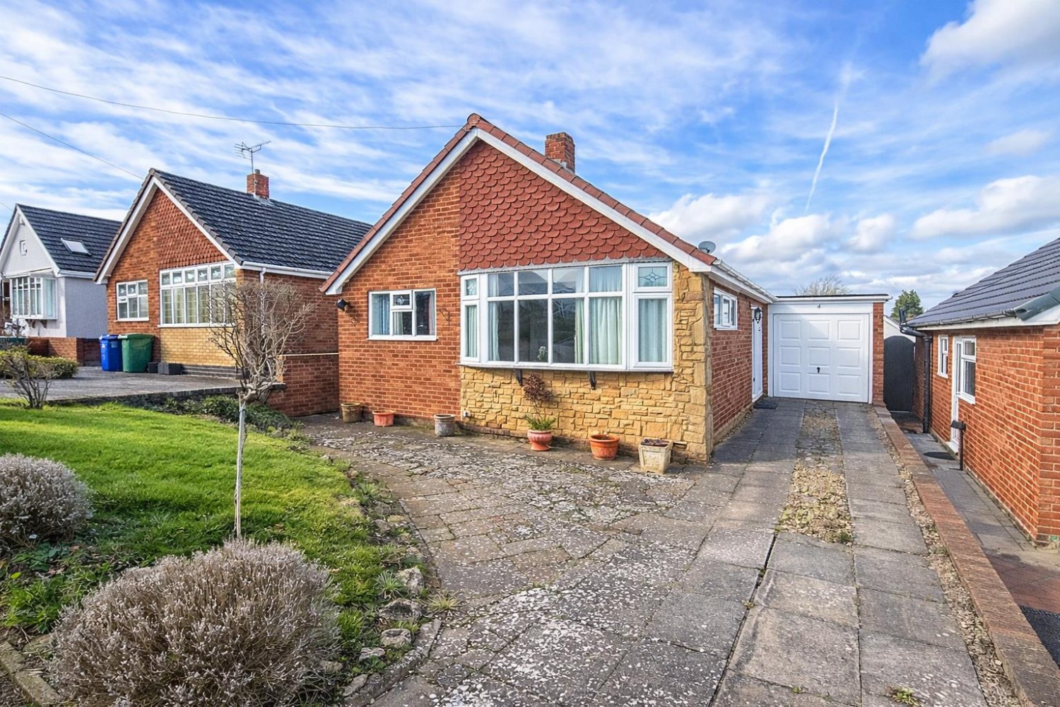 Ranleigh Avenue, Kingswinford, DY6 8PY