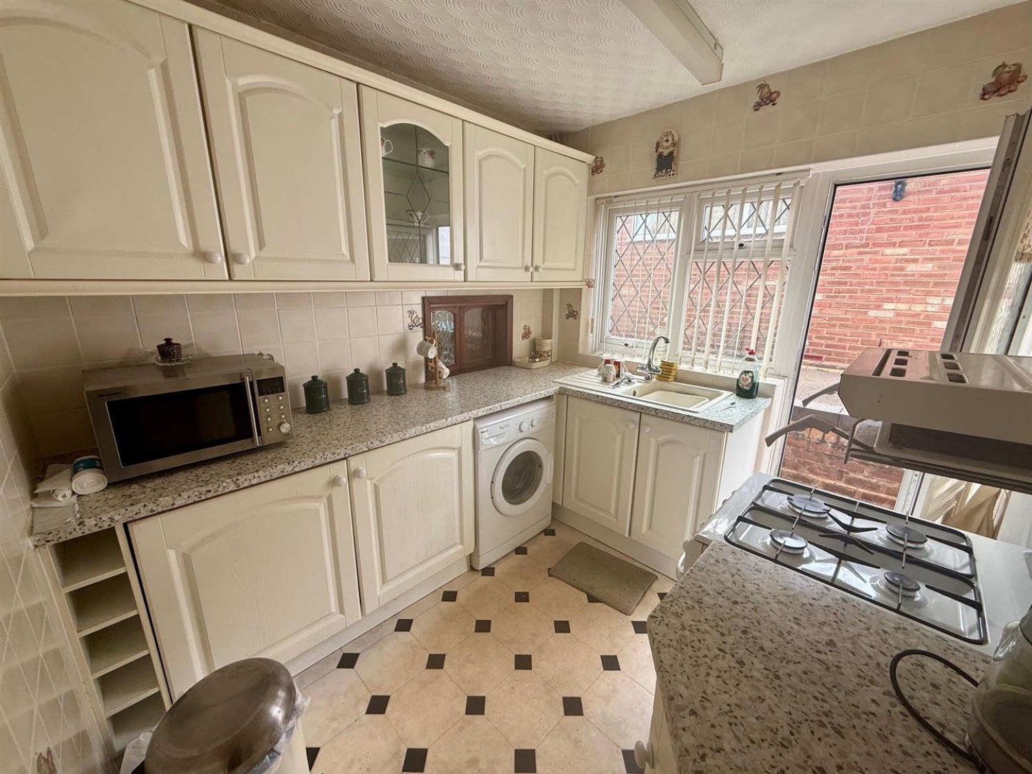 Ranleigh Avenue, Kingswinford, DY6 8PY