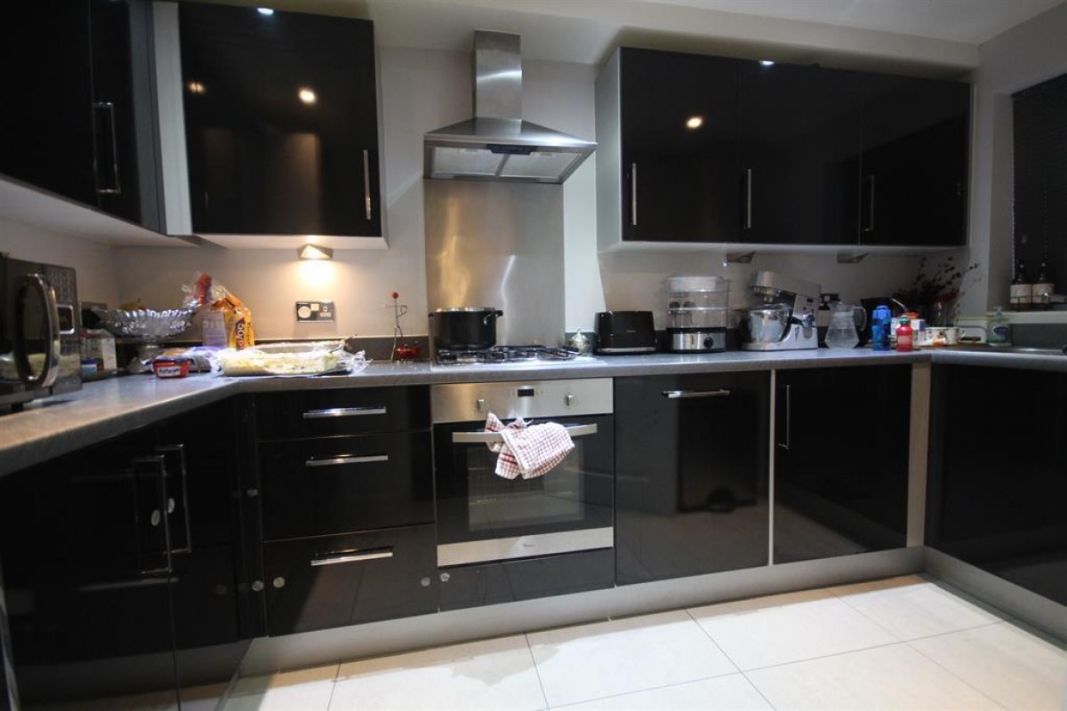 Fremantle Waye, Hayes, Middlesex, UB3 2FX