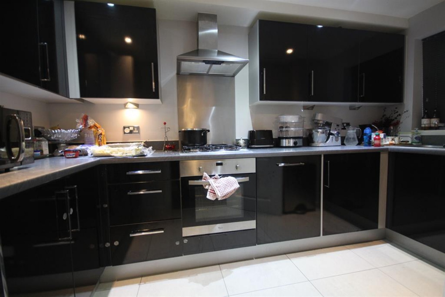 Fremantle Waye, Hayes, Middlesex, UB3 2FX