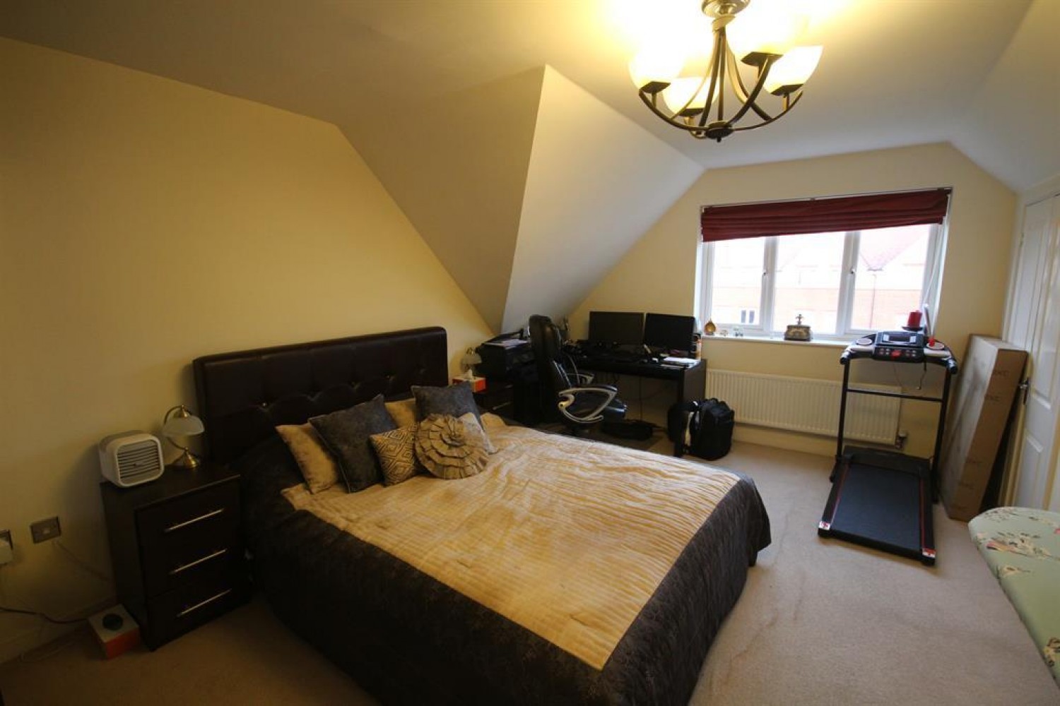 Fremantle Waye, Hayes, Middlesex, UB3 2FX