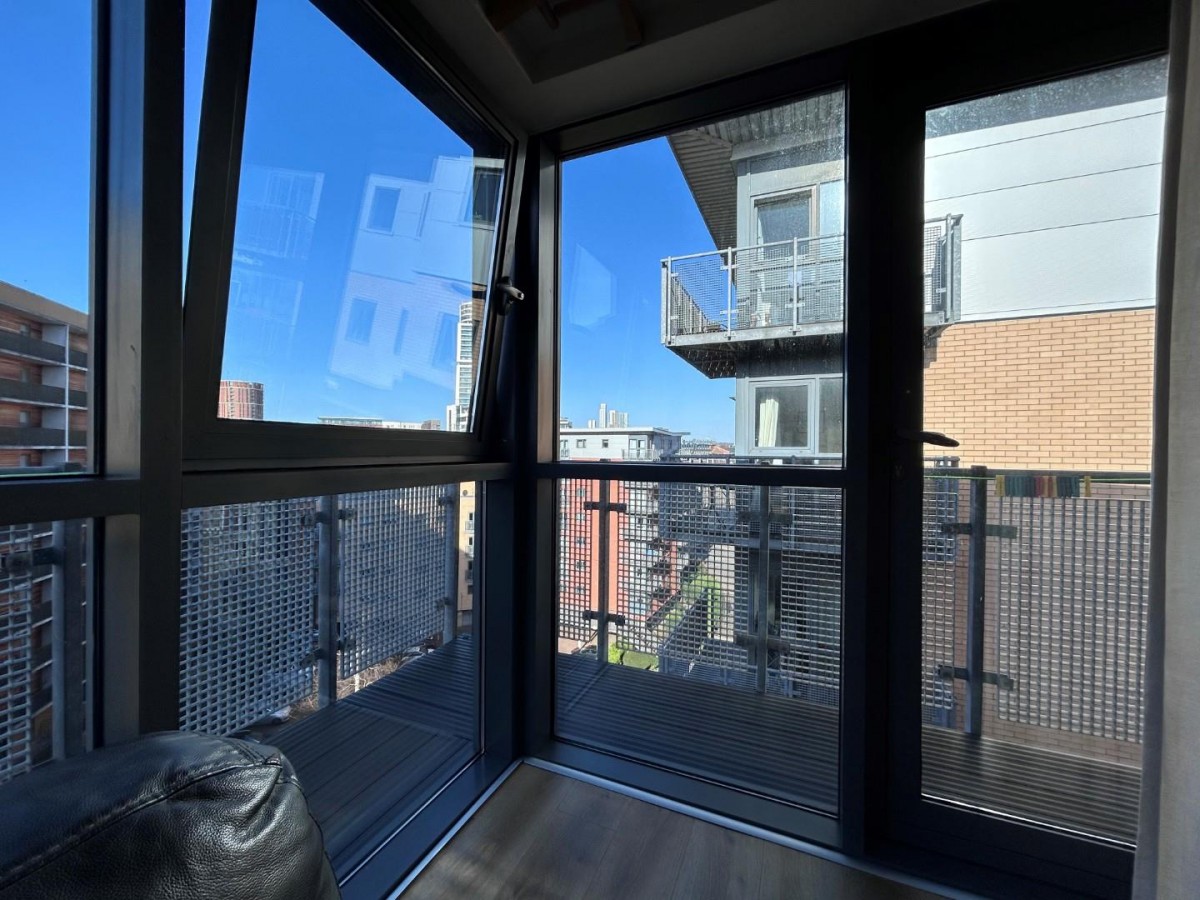 Velocity West, City Walk