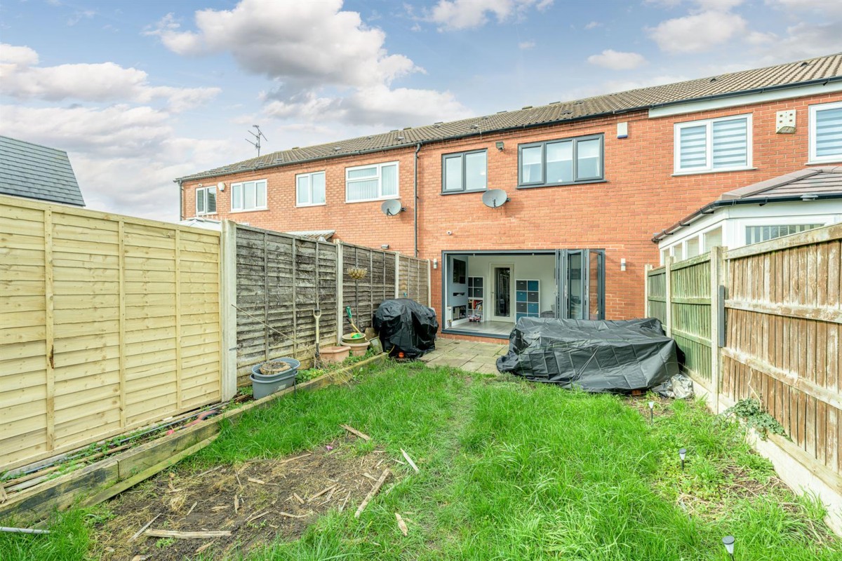 Bromley, Brierley Hill, DY5 4PJ