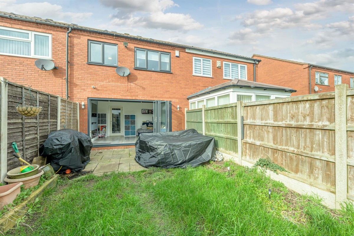 Bromley, Brierley Hill, DY5 4PJ