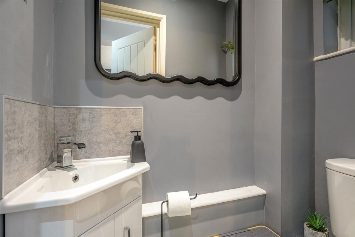 Bromley, Brierley Hill, DY5 4PJ