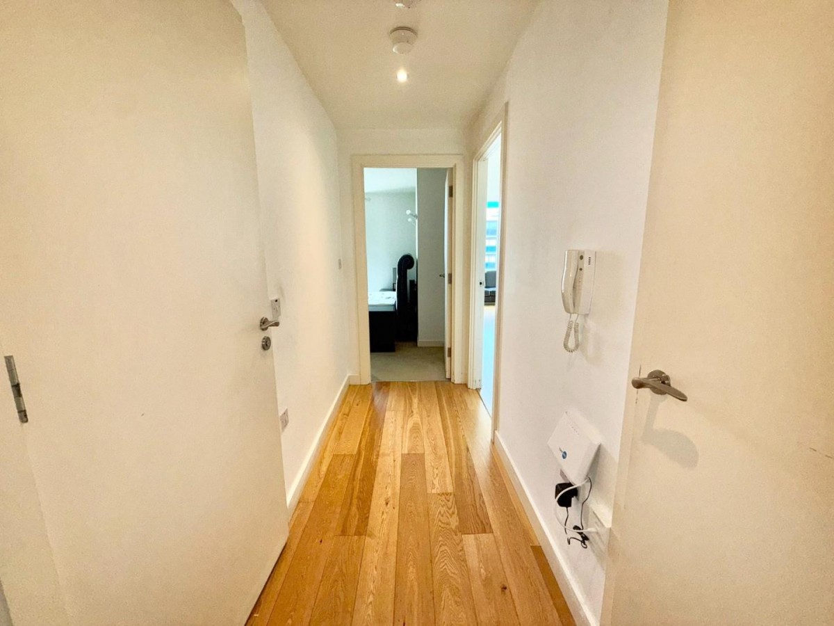 Vantage Building, Station Approach, Hayes