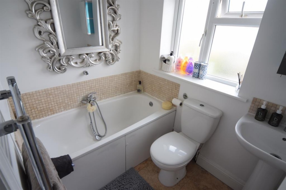 Buckland Way, Worcester Park, KT4