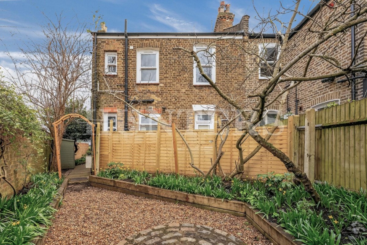 Roslyn Road, London, N15