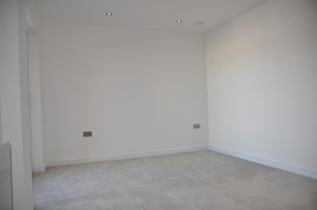 Oxford Road, Luton, LU1 3AX