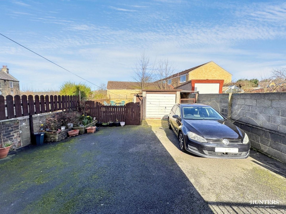 High Street, Heckmondwike