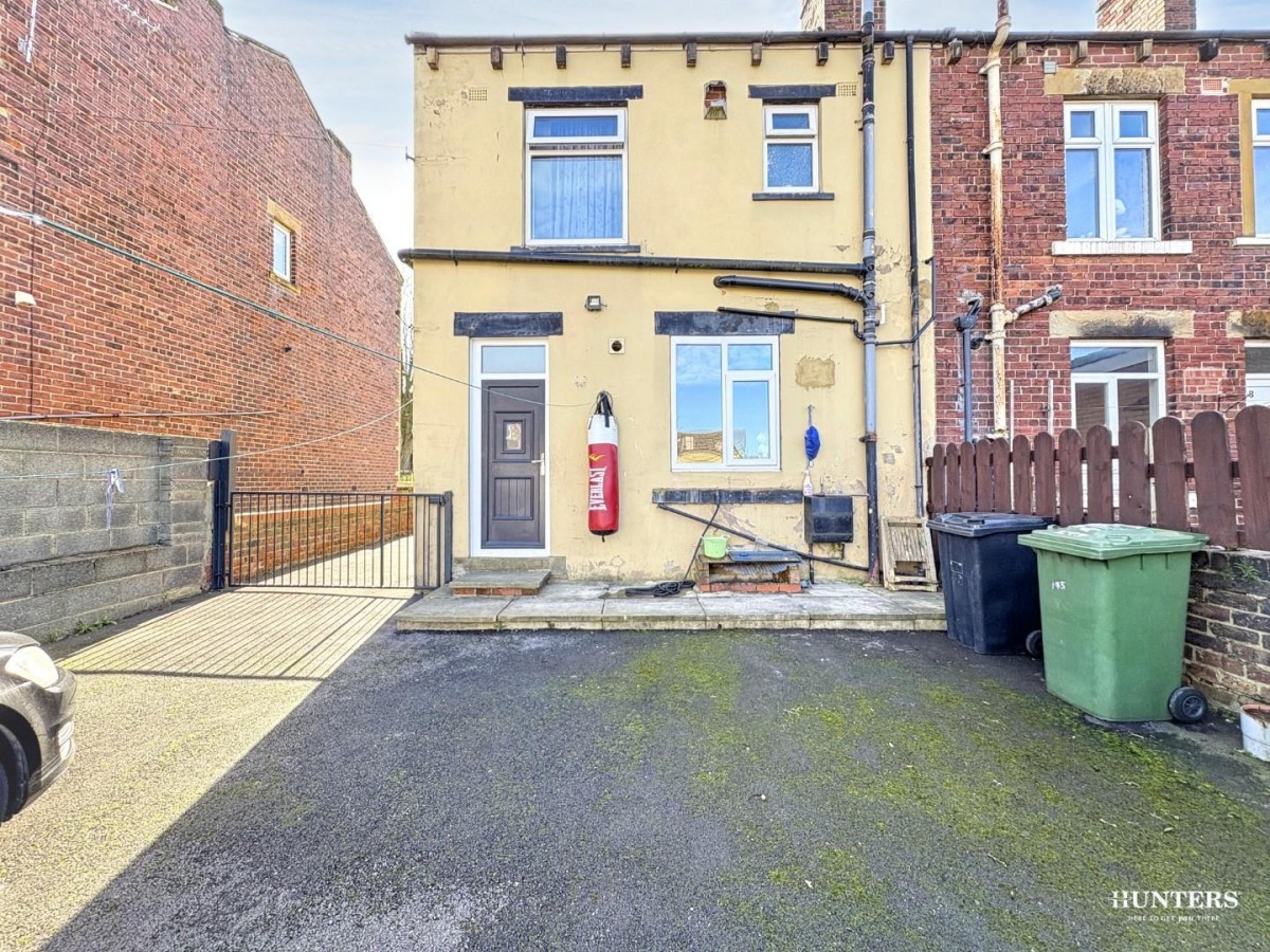 High Street, Heckmondwike