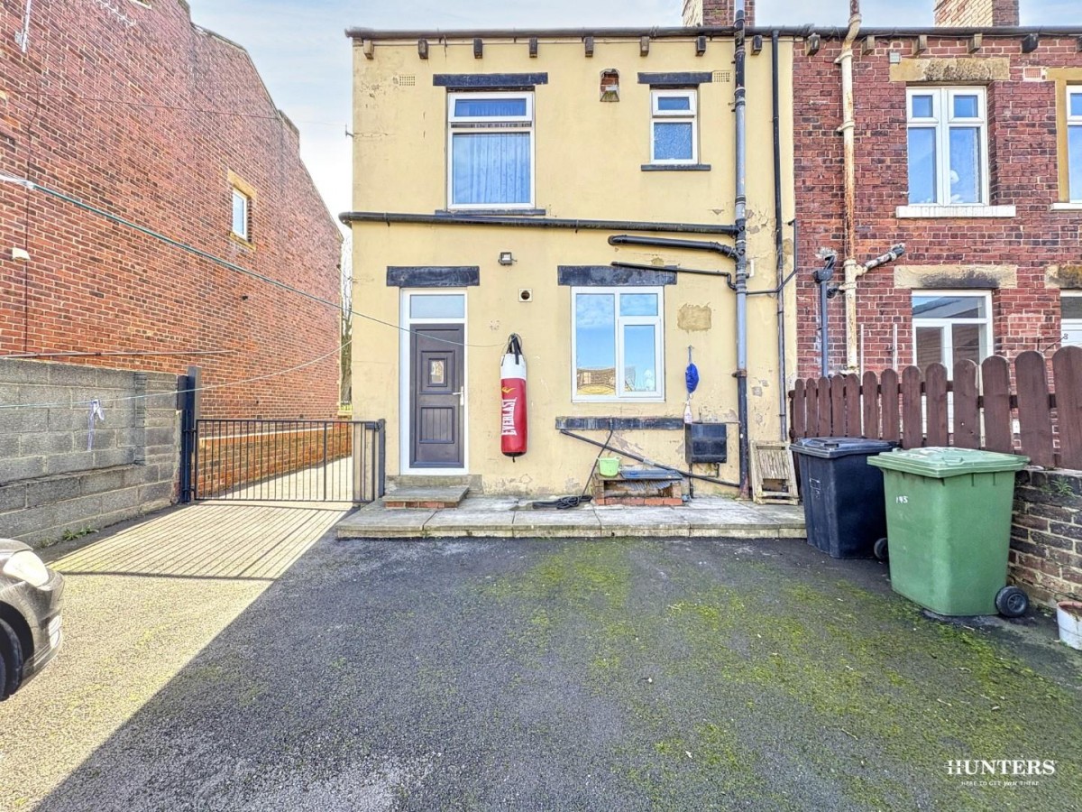 High Street, Heckmondwike