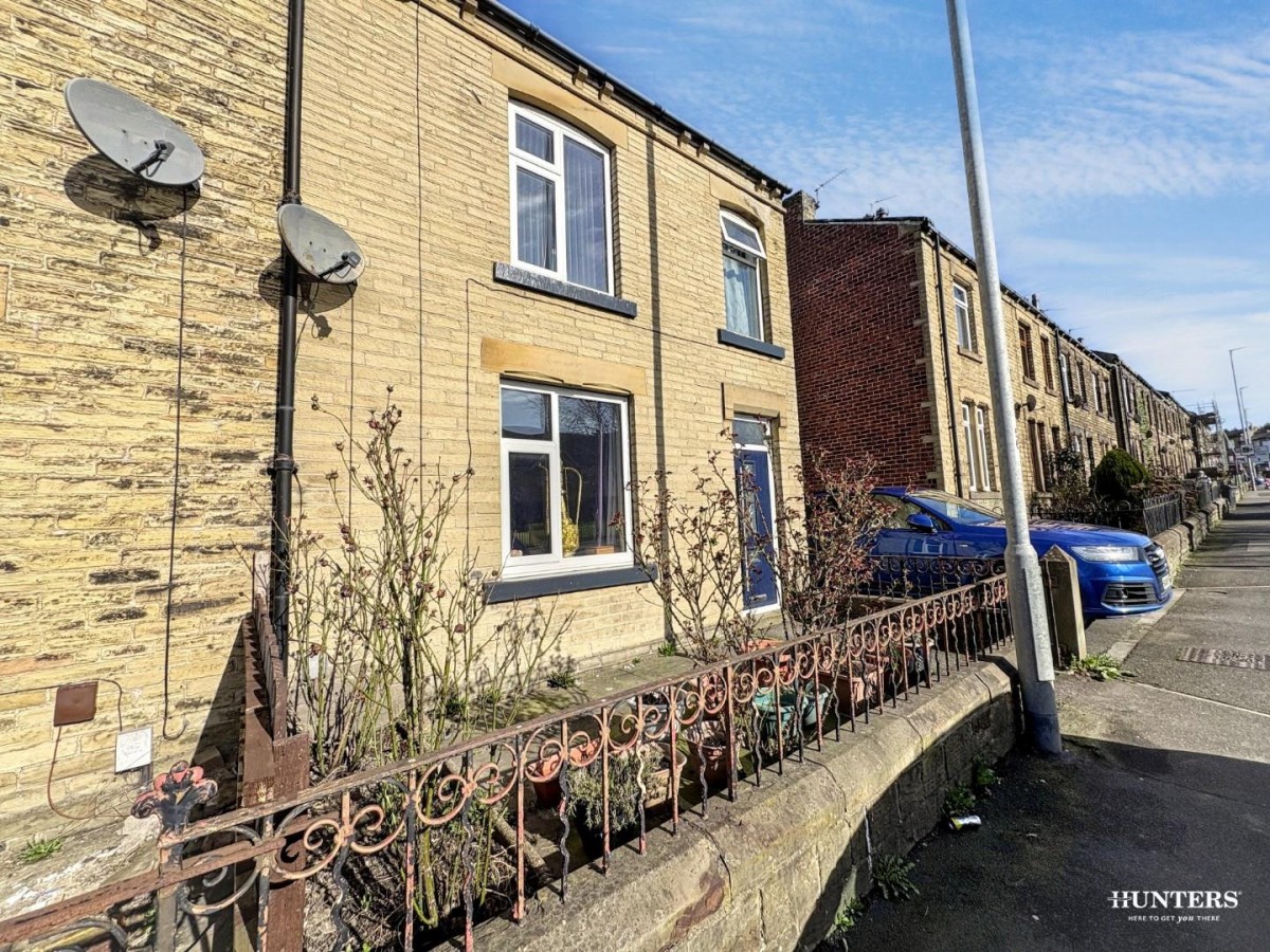 High Street, Heckmondwike