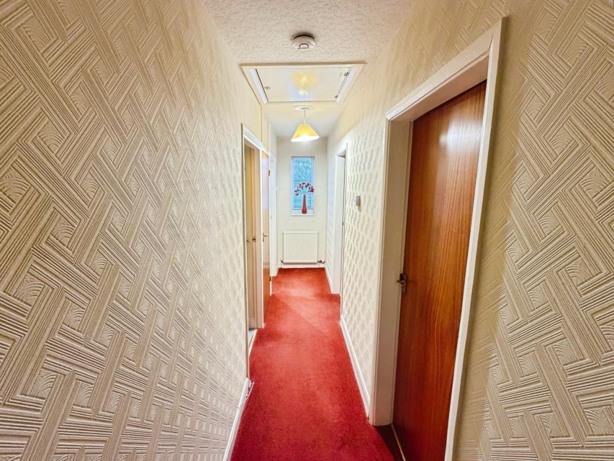 Kronsbec Avenue, Little Sutton