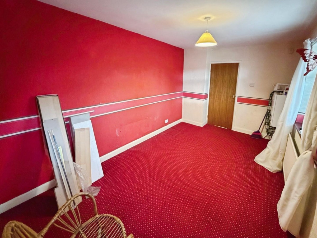 Kronsbec Avenue, Little Sutton