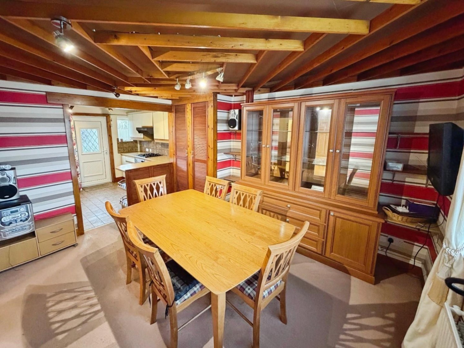 Kronsbec Avenue, Little Sutton