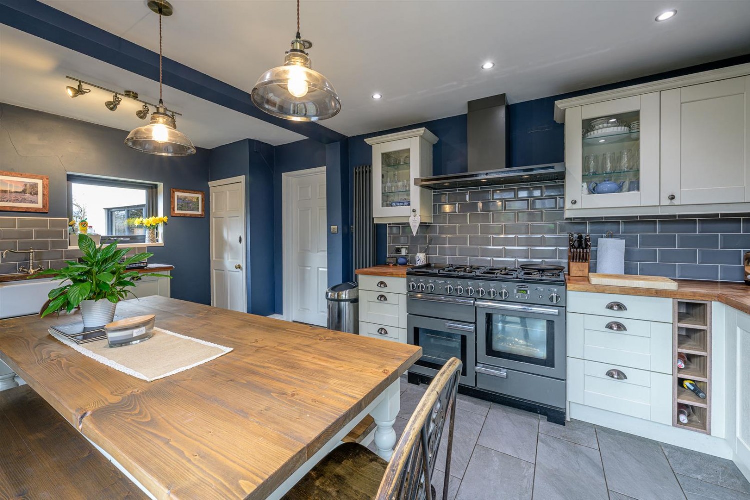 Lawnswood Road, Stourbridge, DY8 5PH
