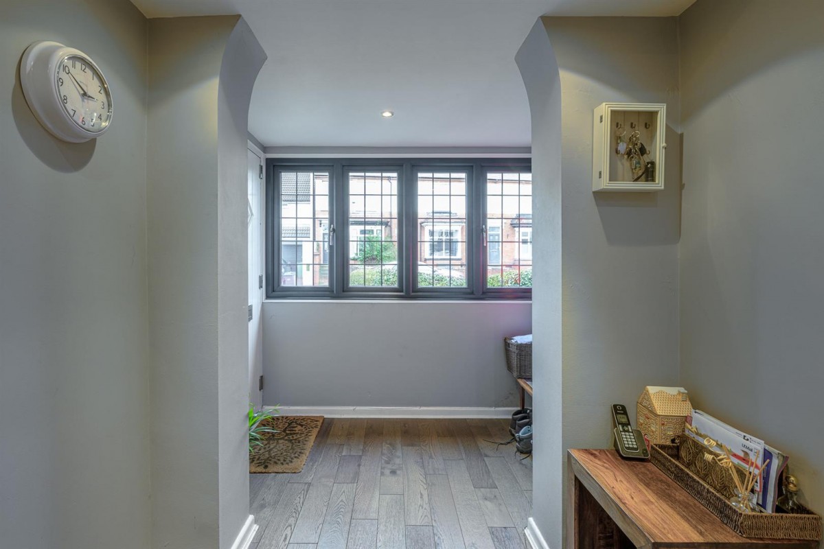 Lawnswood Road, Stourbridge, DY8 5PH