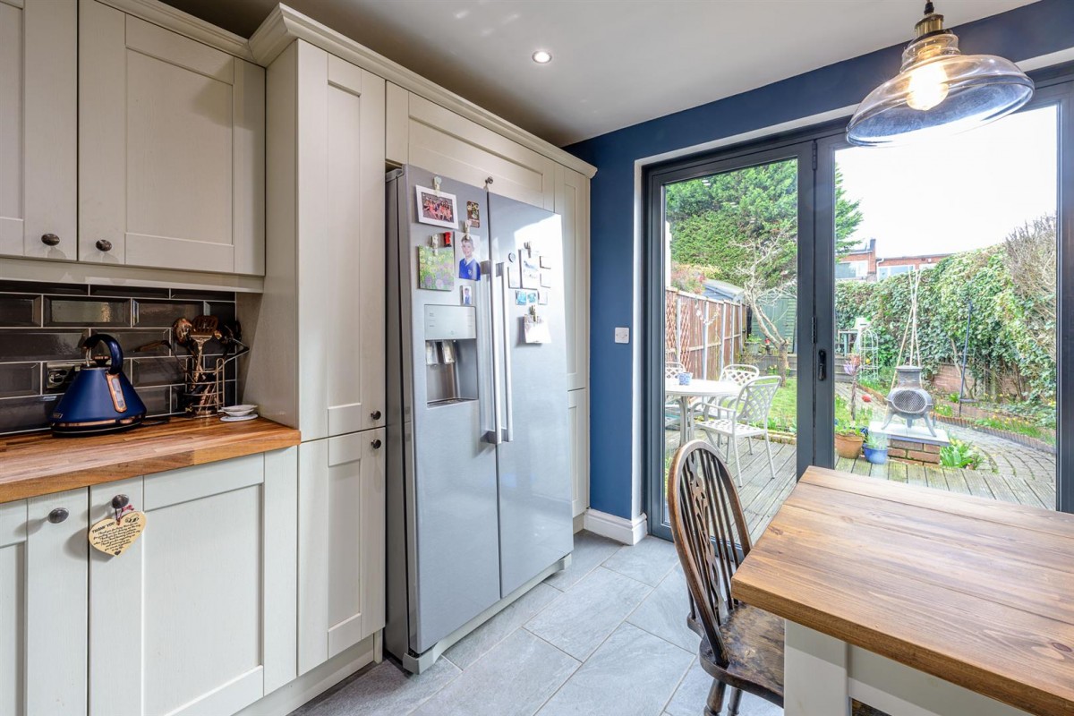Lawnswood Road, Stourbridge, DY8 5PH