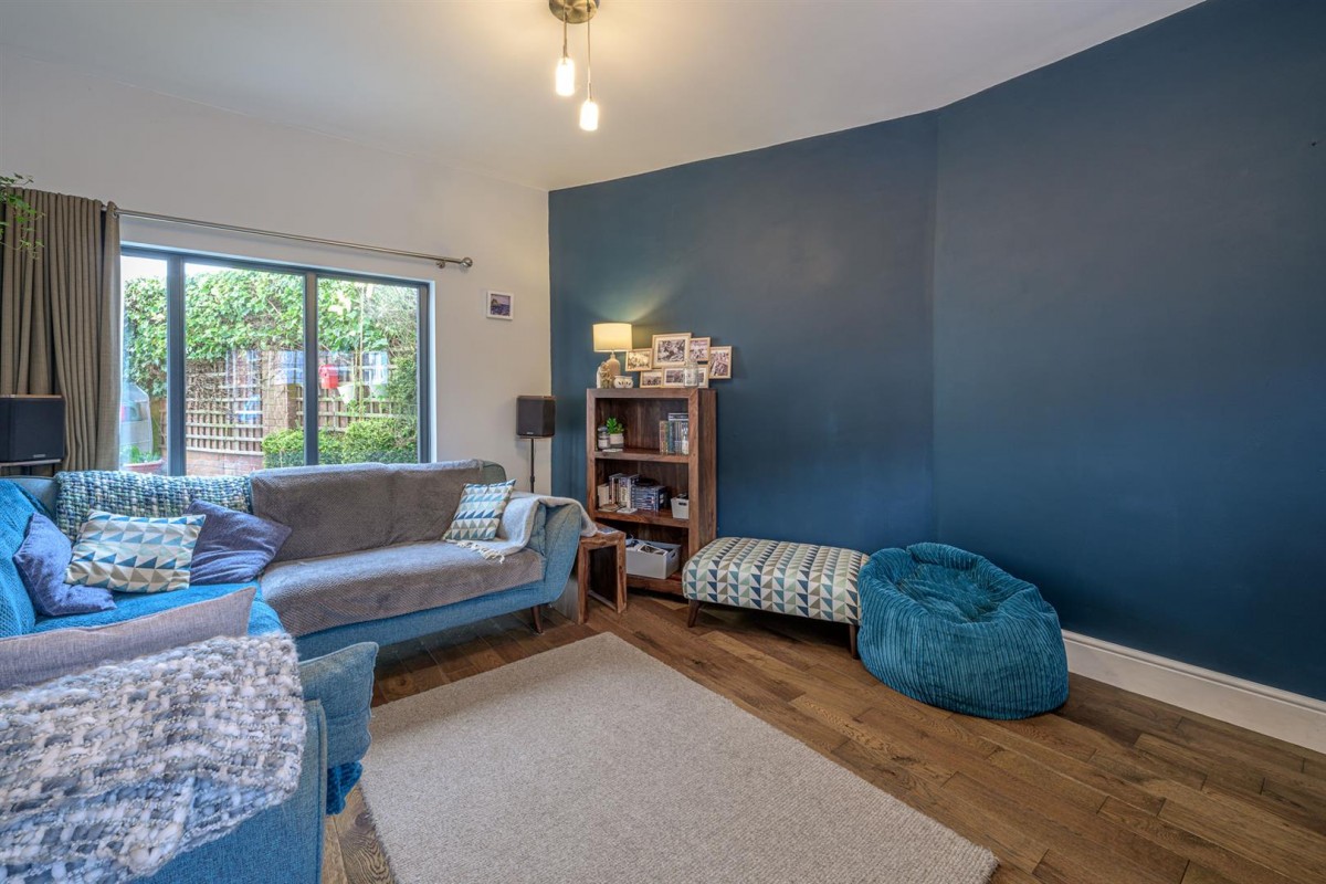 Lawnswood Road, Stourbridge, DY8 5PH