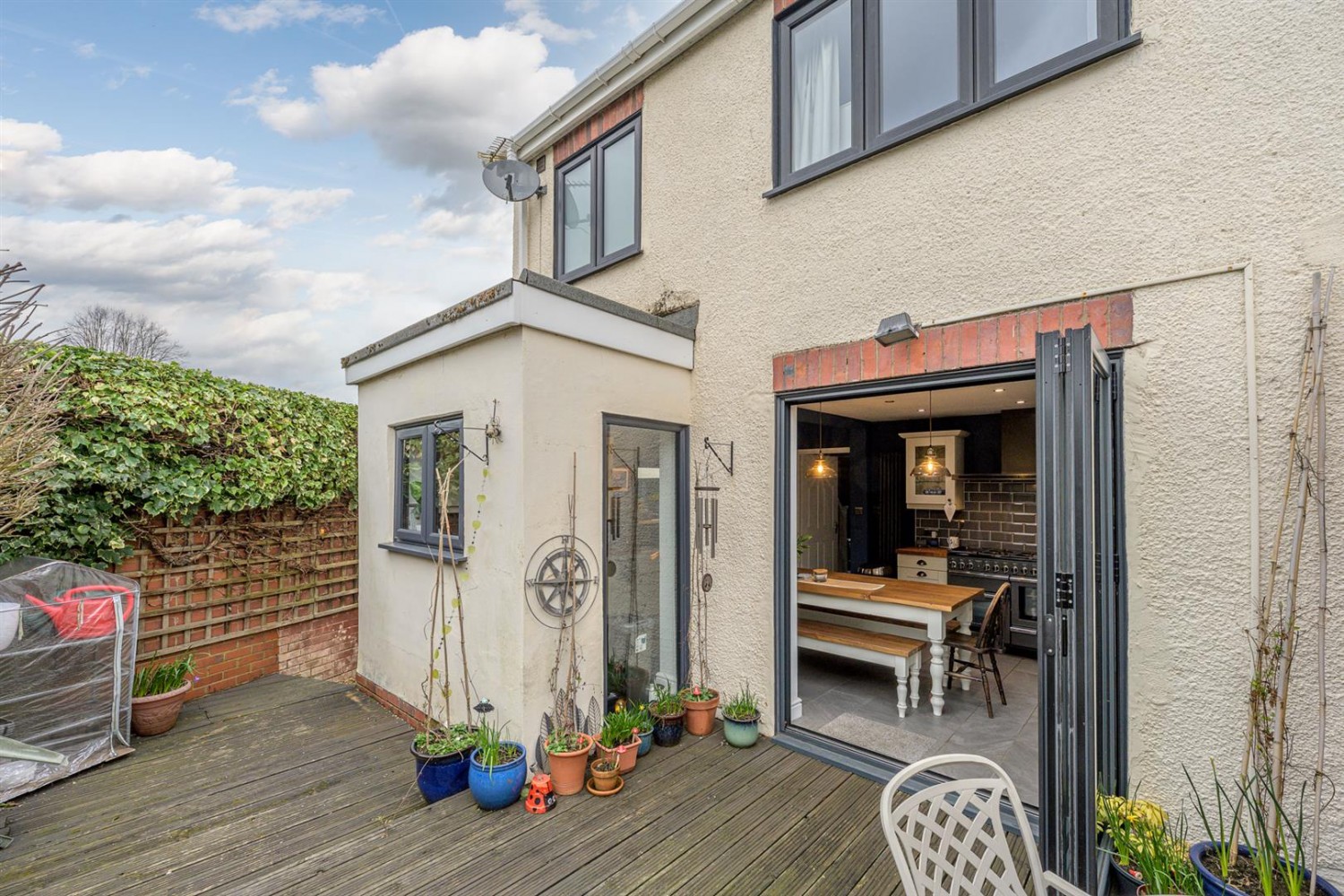 Lawnswood Road, Stourbridge, DY8 5PH