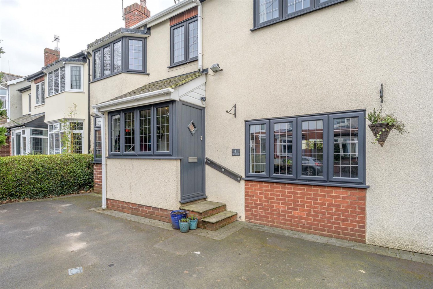 Lawnswood Road, Stourbridge, DY8 5PH