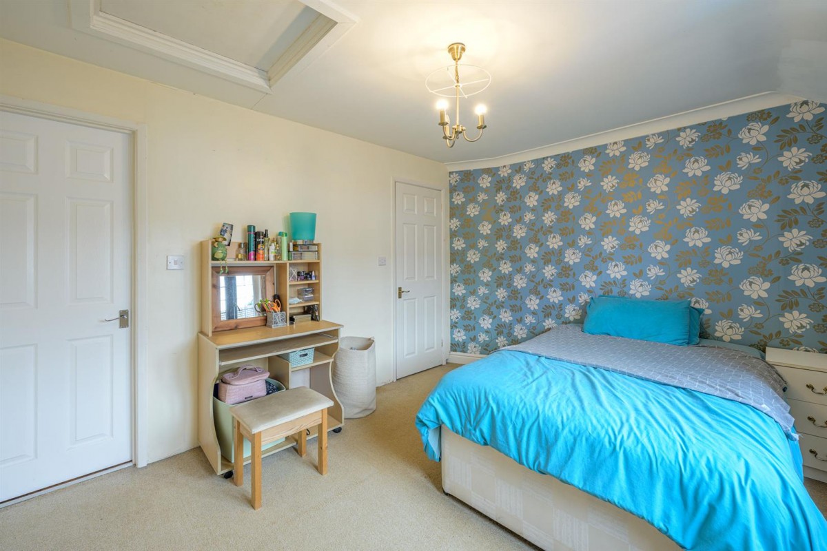 Lawnswood Road, Stourbridge, DY8 5PH