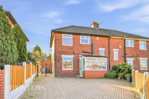 Cleggswood Avenue, Hollingworth Lake OL15 0DE