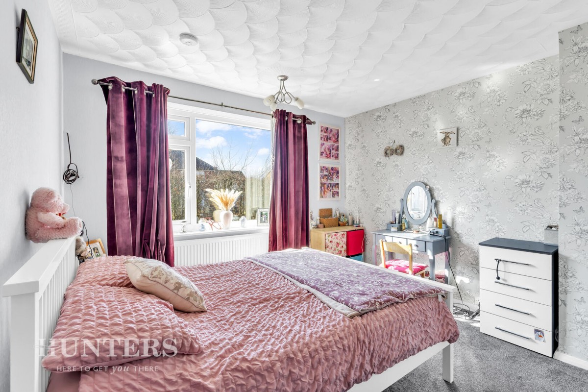 Cleggswood Avenue, Hollingworth Lake OL15 0DE