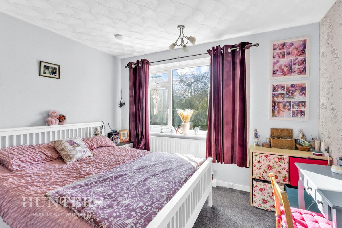 Cleggswood Avenue, Hollingworth Lake OL15 0DE