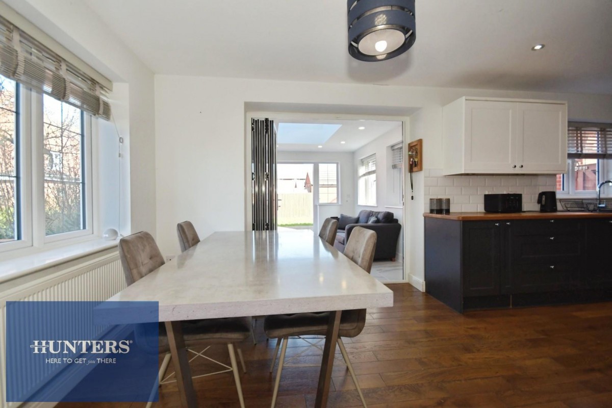 Caulfield Close, Dunston, Chesterfield, S41 8DH