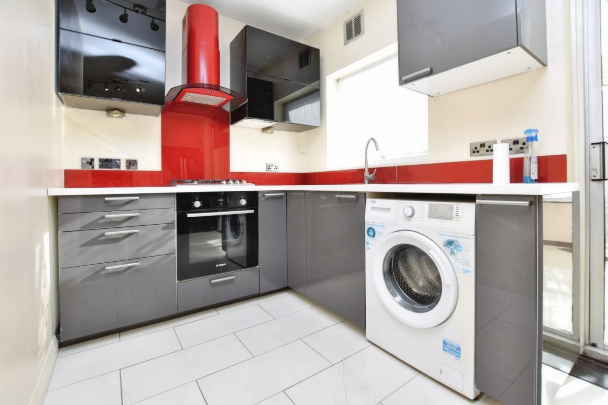 Bishops Avenue, Romford, RM6