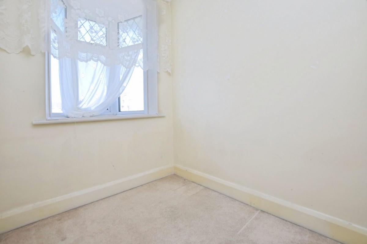 Bishops Avenue, Romford, RM6