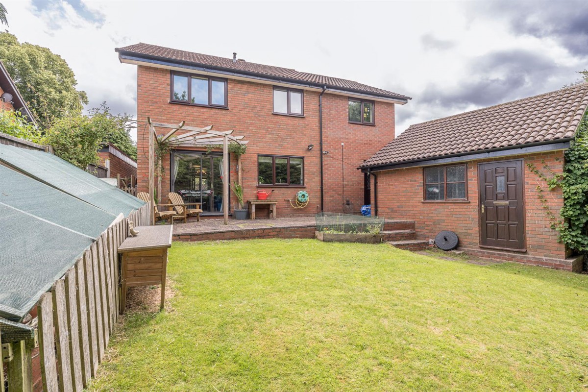 Glebelands, Bobbington, DY7 5DL