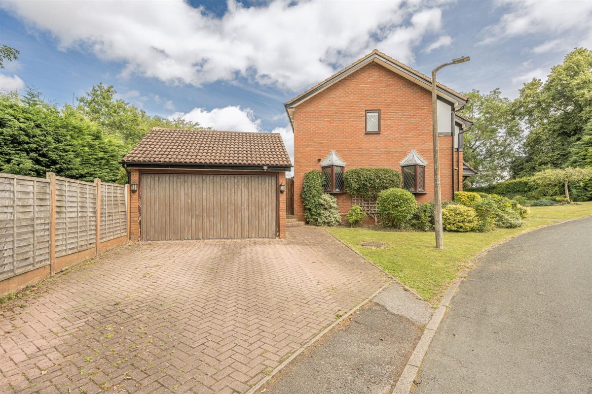 Glebelands, Bobbington, DY7 5DL