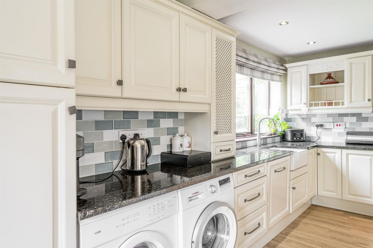 Glebelands, Bobbington, DY7 5DL