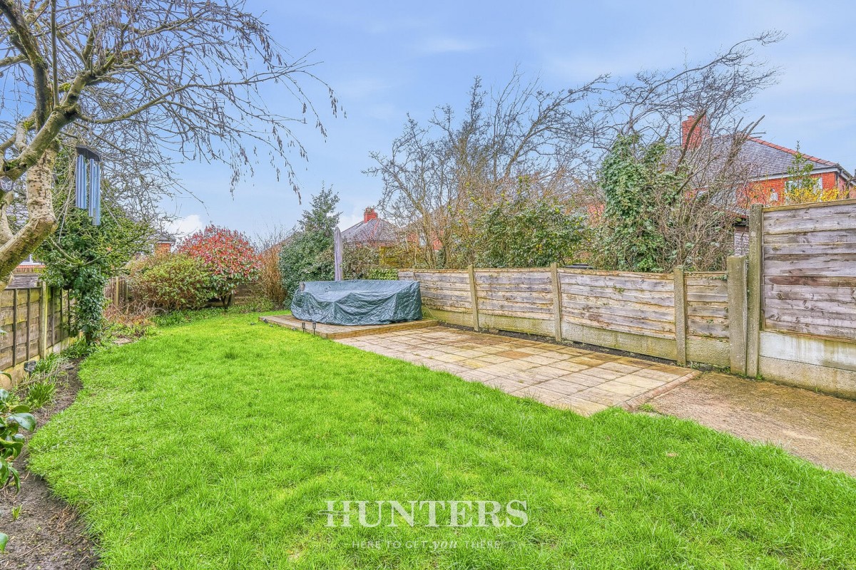 Hollins Drive, Middleton, Manchester, M24