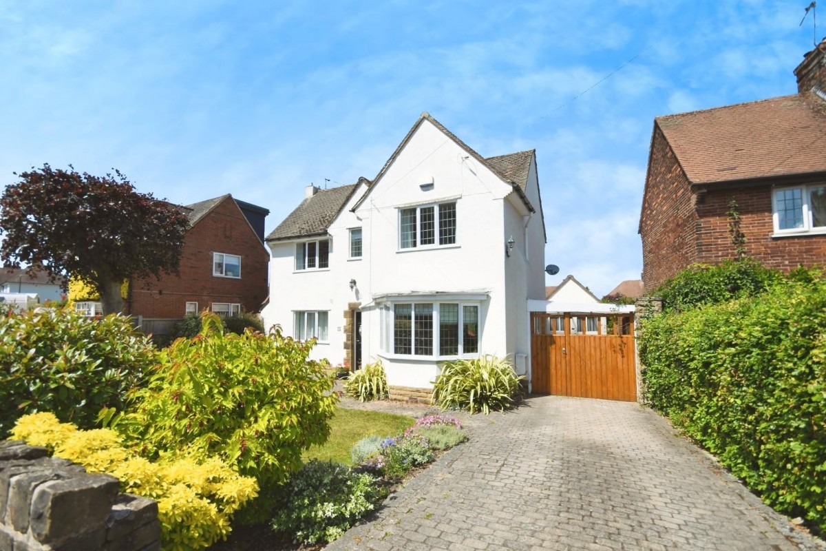 Highfield Lane, Newbold, Chesterfield, S41 8AY