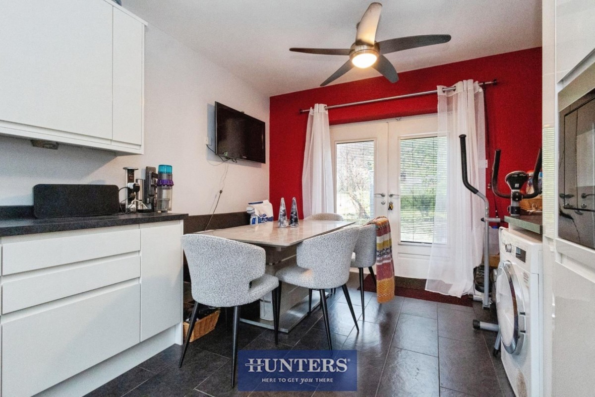 The Mall, Stalybridge