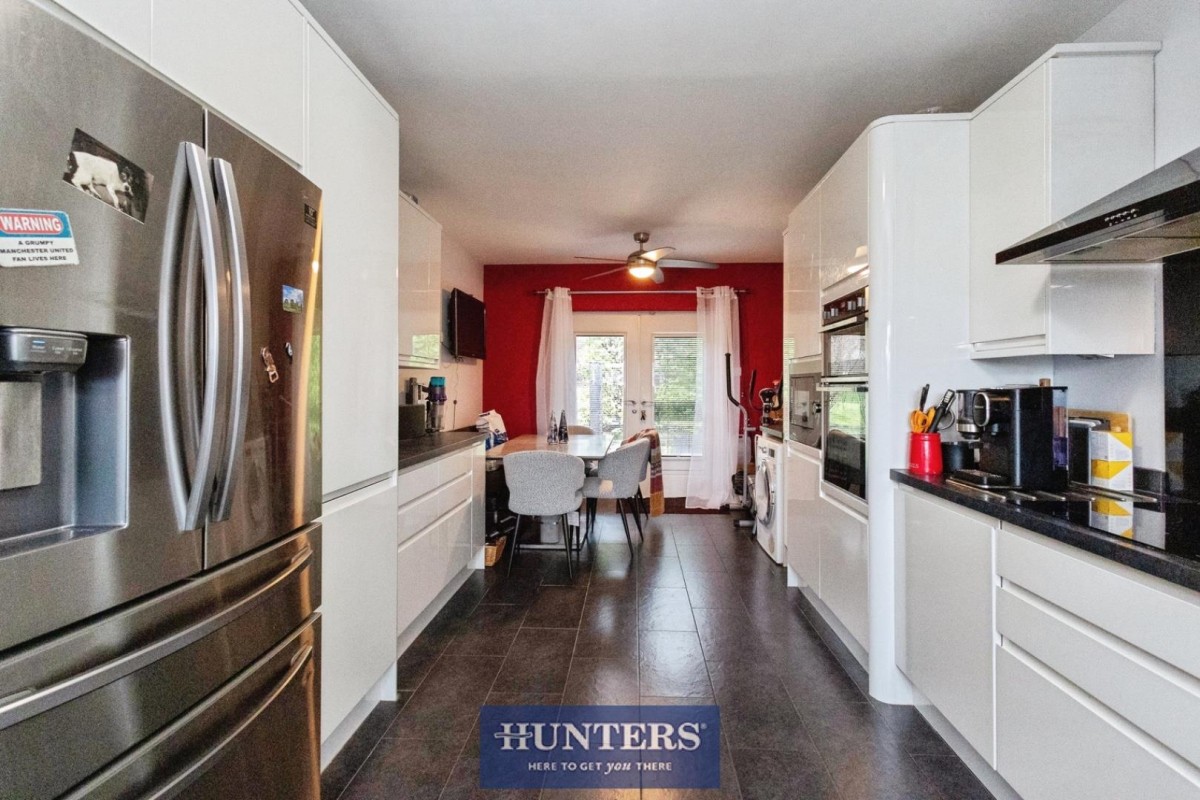 The Mall, Stalybridge