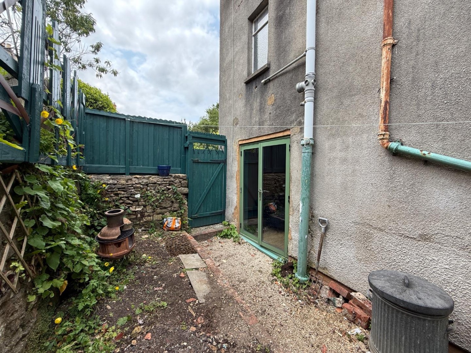 Lower Leazes, Stroud